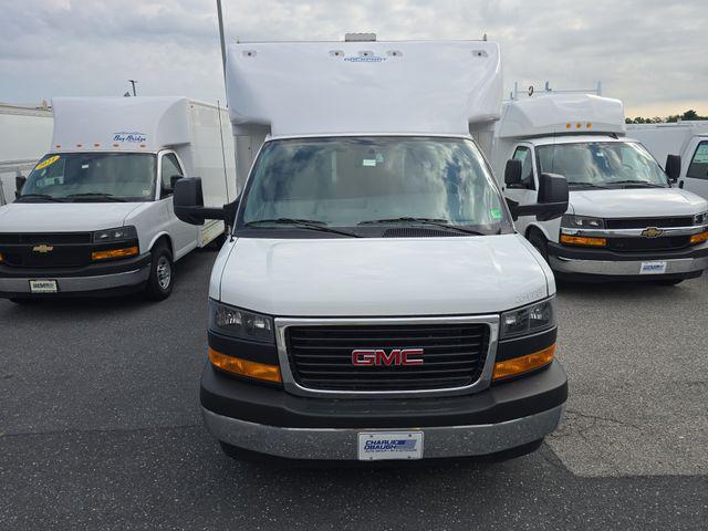 2025 GMC Savana Cutaway 4500 Van