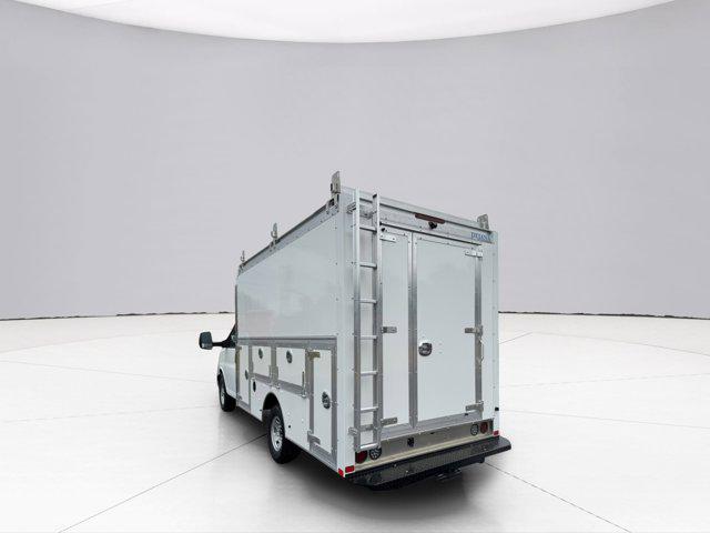2025 GMC Savana Cutaway Work Van