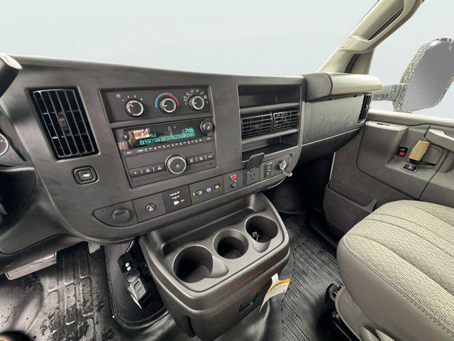 2025 GMC Savana Cutaway Work Van