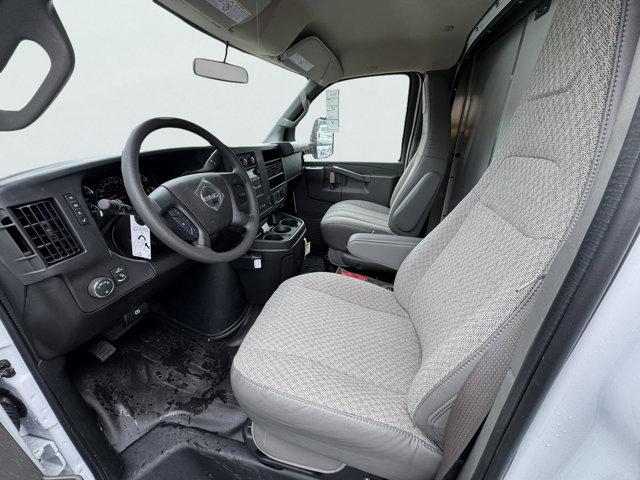 2025 GMC Savana Cutaway Work Van
