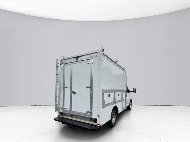 2025 GMC Savana Cutaway Work Van