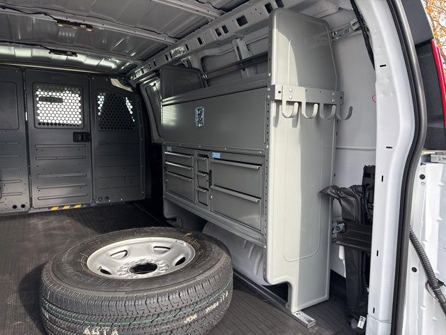 2025 Chevrolet Express Cargo Van RWD 2500 Regular Wheelbase WT
