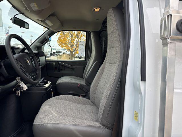 2025 Chevrolet Express Cargo Van RWD 2500 Regular Wheelbase WT