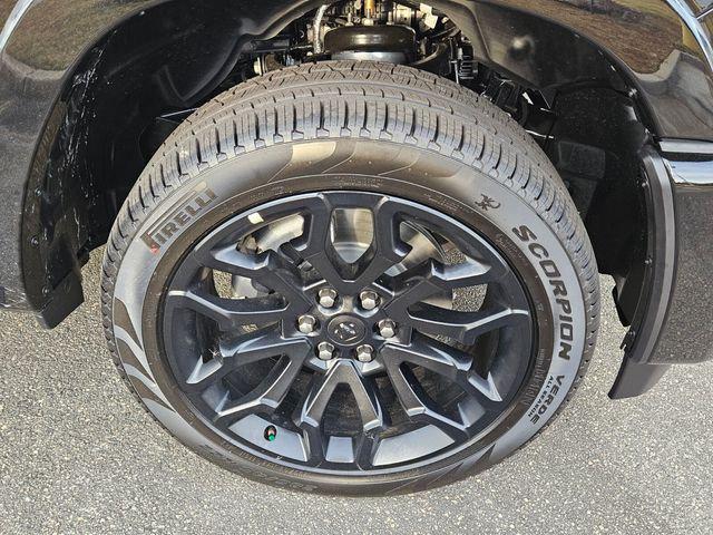 2026 Ram 1500 Limited Crew Cab 4x4 5'7" Box