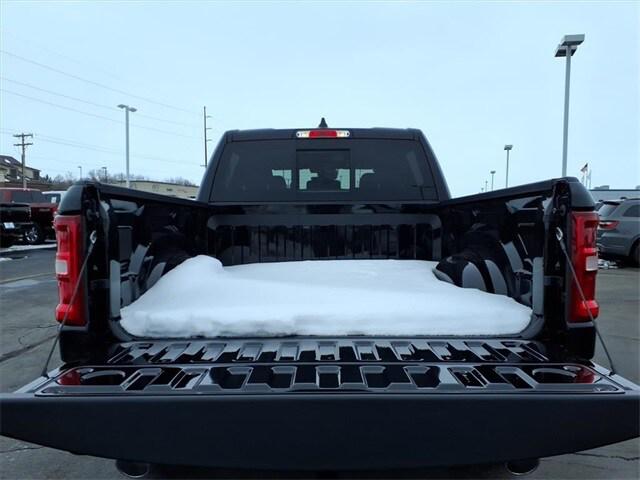 2026 Ram 1500 Laramie Crew Cab 4x4 5'7" Box