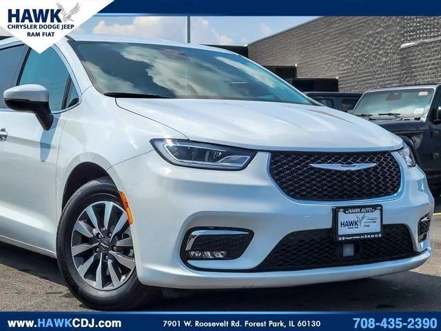 2023 Chrysler Pacifica Hybrid Touring L