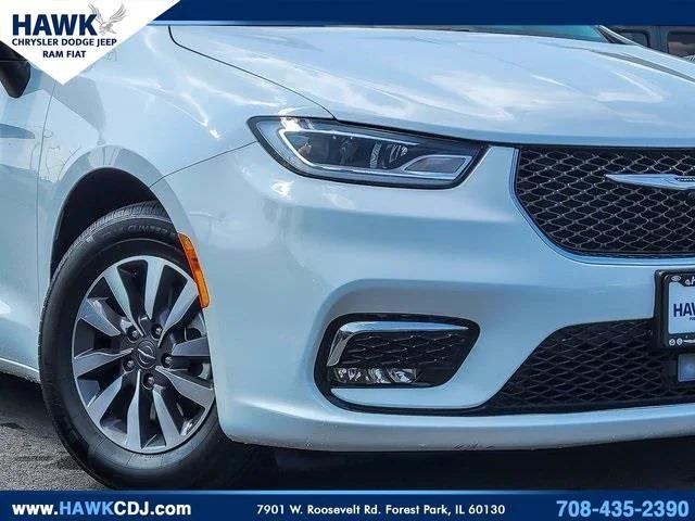 2023 Chrysler Pacifica Hybrid Touring L