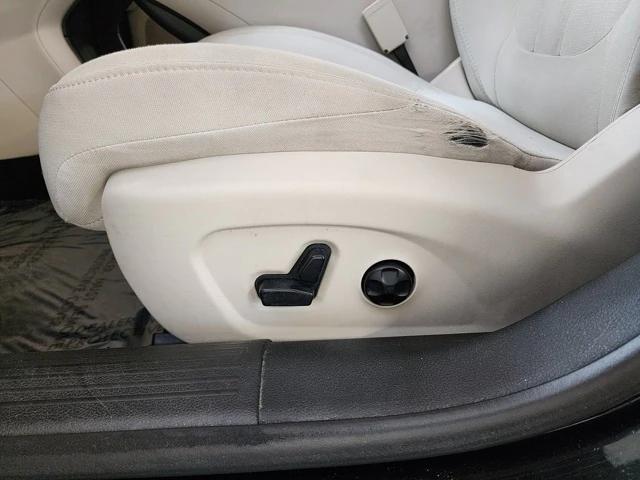 2016 Chrysler 200 Limited 2016 Chrysler 200 Limited