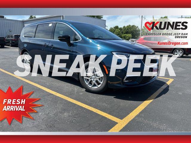 2025 Chrysler Pacifica PACIFICA SELECT