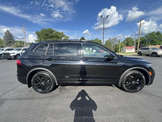 2022 Volkswagen Tiguan 2.0T SE R-Line Black