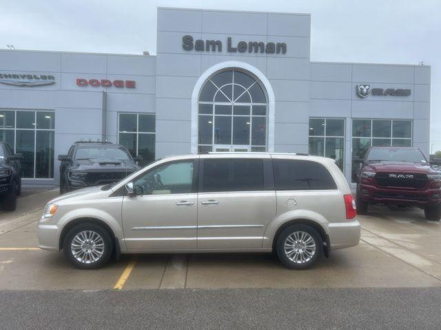 2015 Chrysler Town and Country Limited Platinum