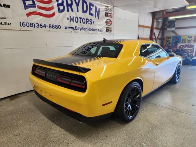 2017 Dodge Challenger 392 Hemi Scat Pack Shaker
