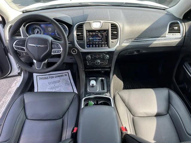 2023 Chrysler 300 Touring L AWD
