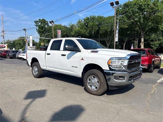 2022 RAM 2500 Tradesman Crew Cab 4x4 64 Box