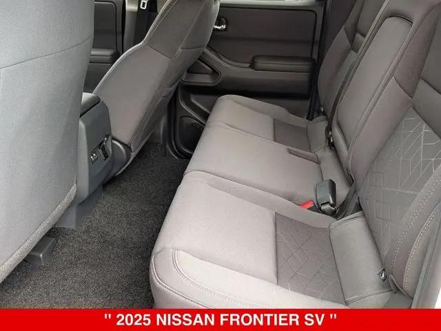 2025 Nissan Frontier Crew Cab SV 4x4