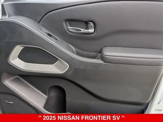 2025 Nissan Frontier Crew Cab SV 4x4