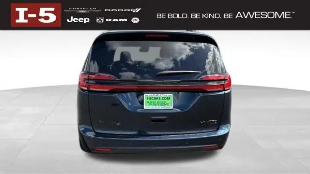2025 Chrysler Pacifica Limited AWD
