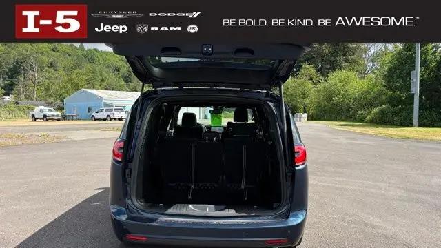 2025 Chrysler Pacifica Limited AWD