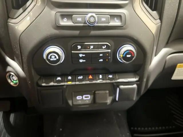 2025 Chevrolet Silverado 1500 2WD Crew Cab Short Bed Custom