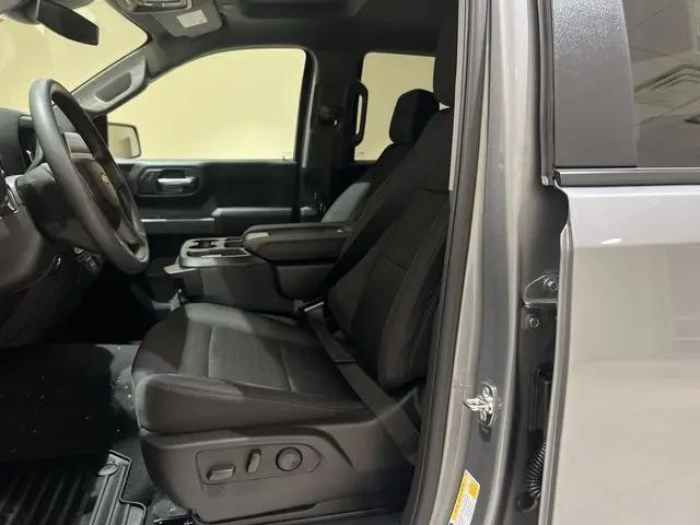 2025 Chevrolet Silverado 1500 2WD Crew Cab Short Bed Custom