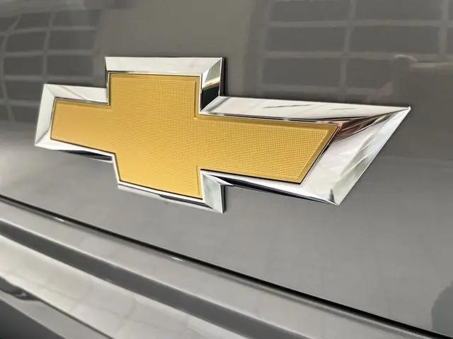 2025 Chevrolet Silverado 1500 2WD Crew Cab Short Bed Custom