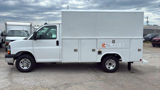 2025 Chevrolet Express Cutaway Work Van