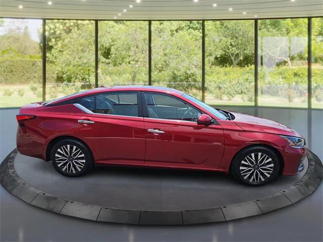 2023 Nissan Altima SV FWD