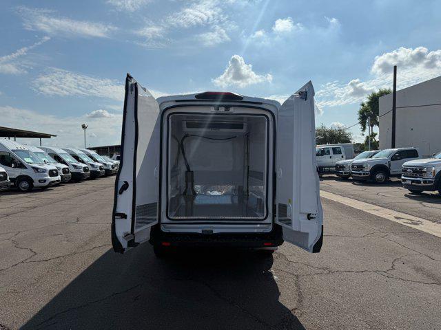 2025 Ford Transit Cargo Van T-250 148" Med Rf 9070 GVWR RWD