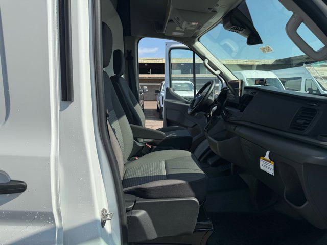 2025 Ford Transit Cargo Van T-250 148" Med Rf 9070 GVWR RWD