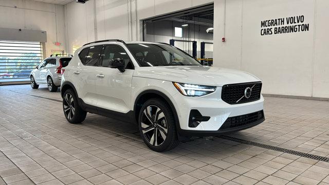 2026 Volvo XC40 B5 Ultra