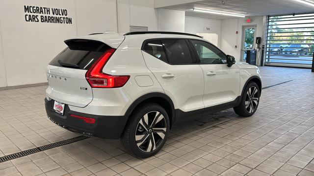 2026 Volvo XC40 B5 Ultra