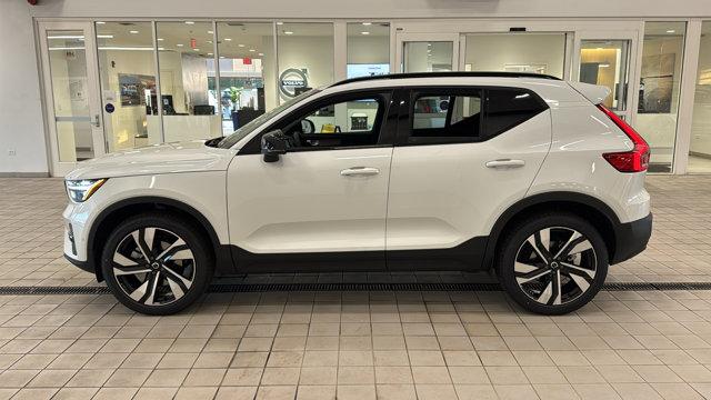 2026 Volvo XC40 B5 Ultra