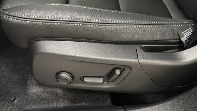 2026 Volvo XC40 B5 Ultra