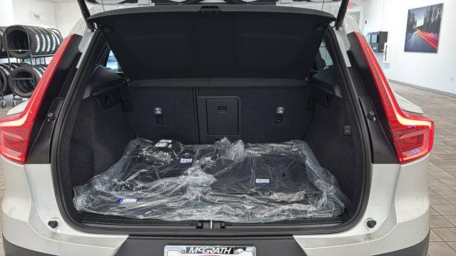 2026 Volvo XC40 B5 Ultra