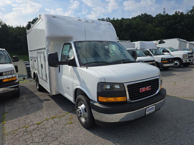 2025 GMC Savana Cutaway Work Van