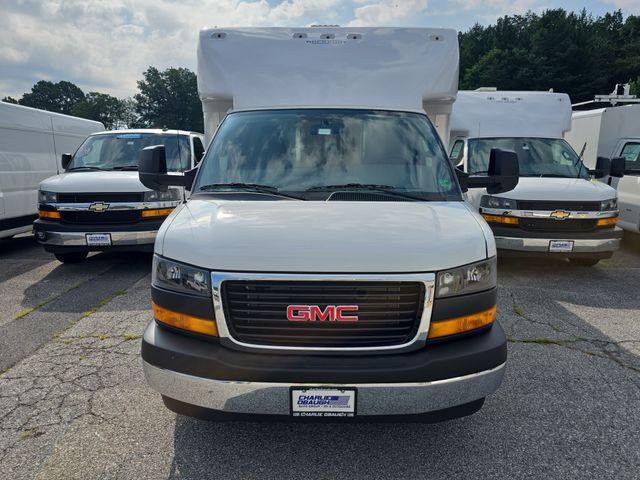 2025 GMC Savana Cutaway Work Van