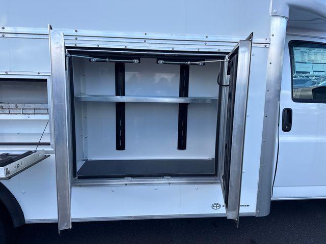 2025 GMC Savana Cutaway Work Van