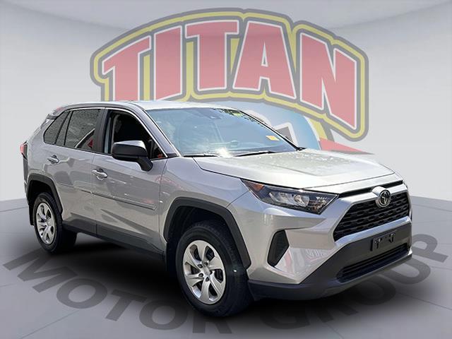 2022 Toyota RAV4 LE [7]