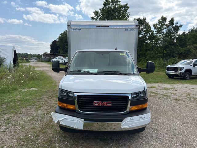 2025 GMC Savana Cutaway Work Van