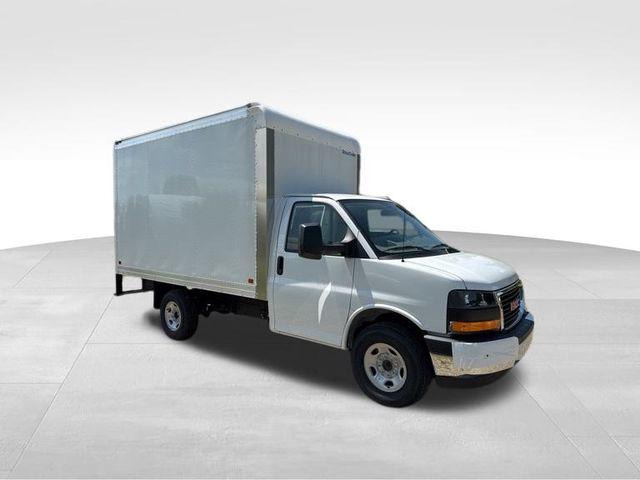 2025 GMC Savana Cutaway Work Van