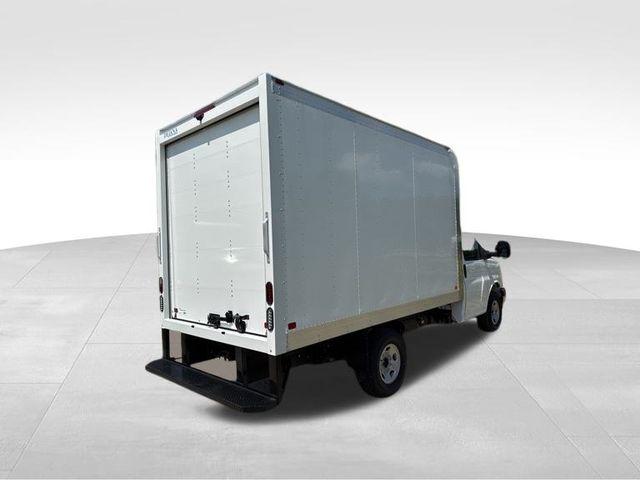 2025 GMC Savana Cutaway Work Van
