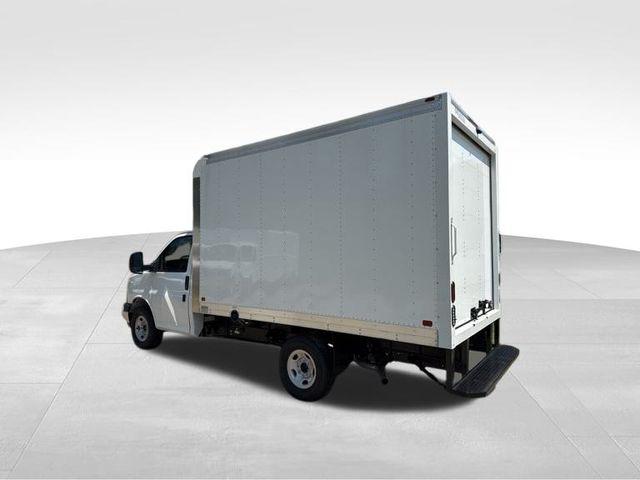 2025 GMC Savana Cutaway Work Van