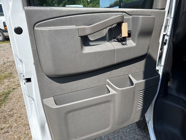 2025 GMC Savana Cutaway Work Van