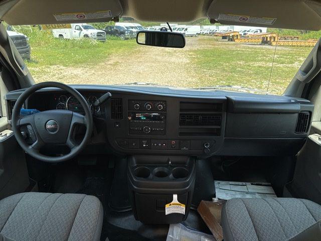 2025 GMC Savana Cutaway Work Van