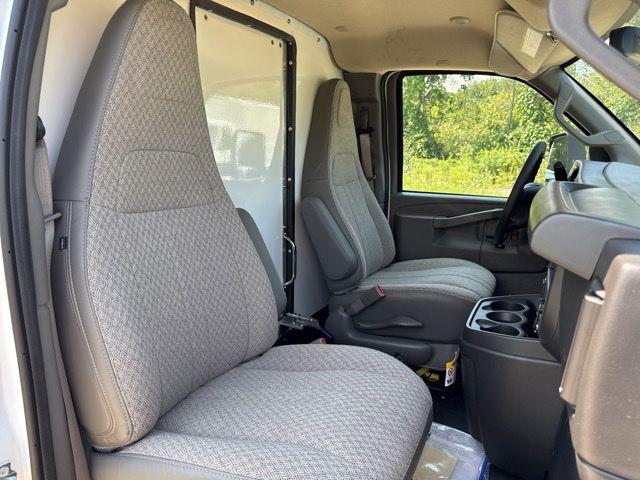 2025 GMC Savana Cutaway Work Van