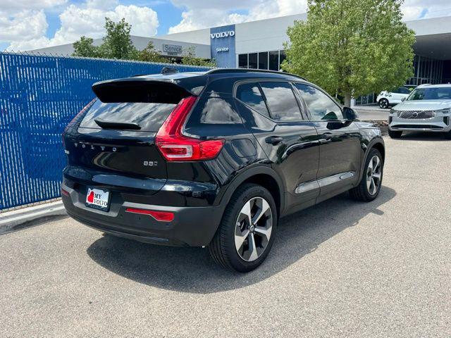 2025 Volvo XC40 B5 Plus Dark Theme