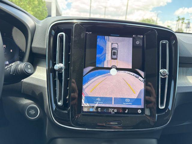 2025 Volvo XC40 B5 Plus Dark Theme