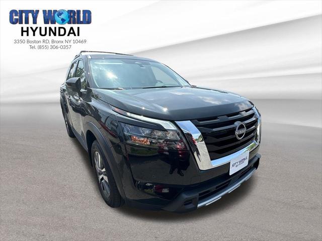 2025 Nissan Pathfinder SL 4WD