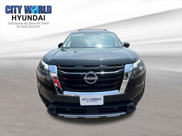 2025 Nissan Pathfinder SL 4WD
