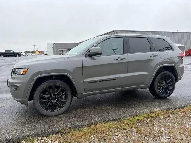 2022 Jeep Grand Cherokee Laredo X 4x4 for sale in Maryville, MO
